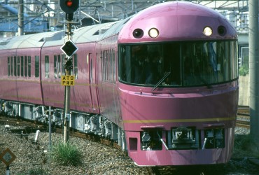 お座敷列車「宴」