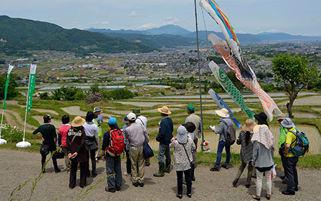 「長野県千曲市・姨捨の棚田 田植え体験」2